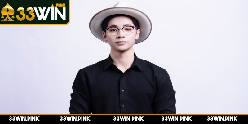 Tác Giả Hùng Nguyễn - tac gia 3 hoc van vung chac Hùng Nguyễn là một tác giả có nền tảng học vấn vững chắc